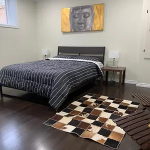 Contemporary Holiday home Niagara Falls